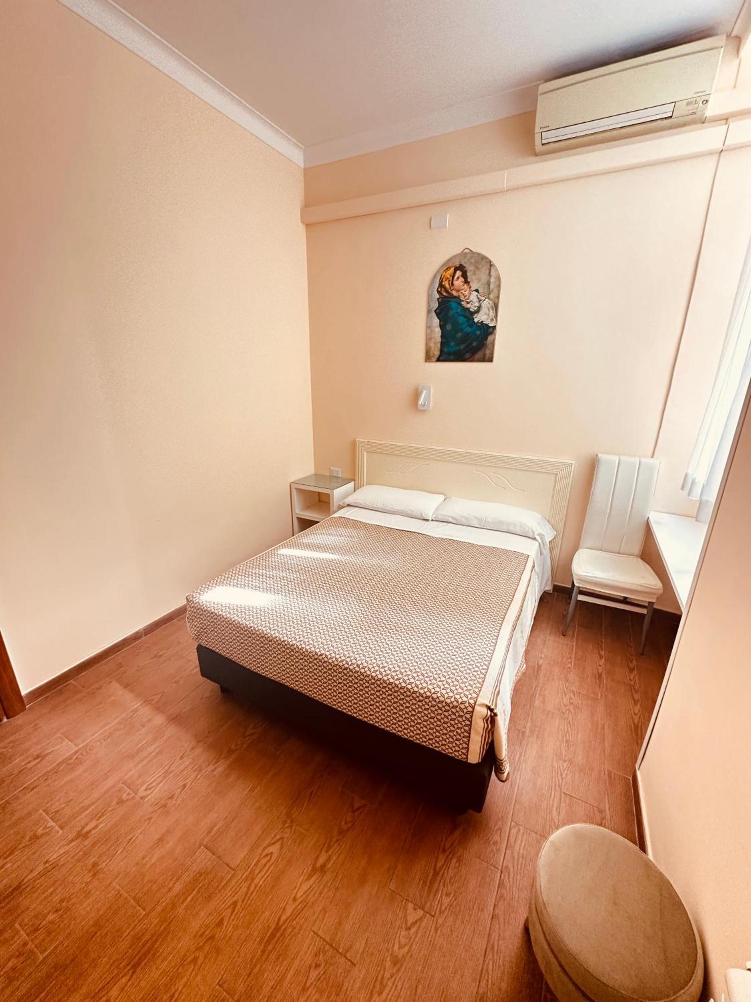 Hotel Giugiu — Fotos 1